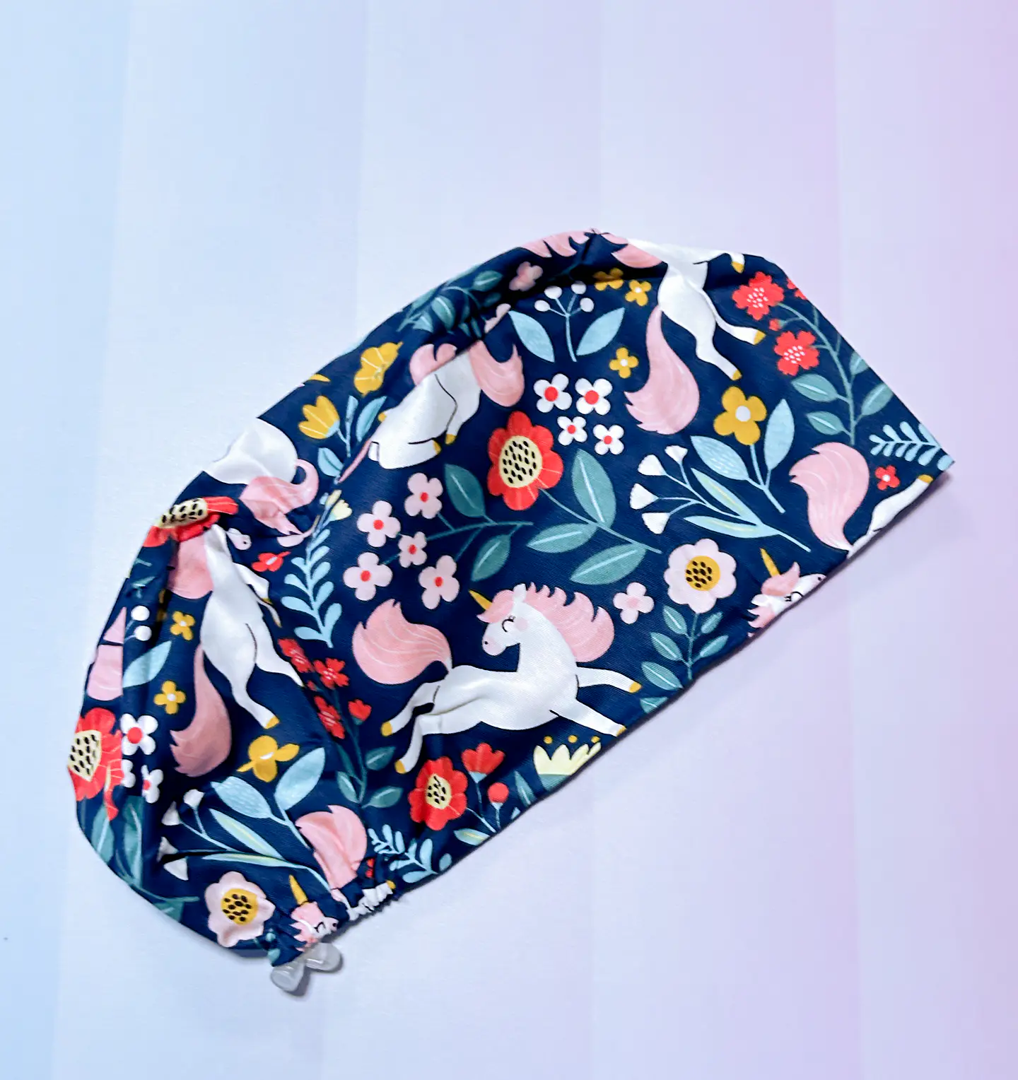 Gorro fondo azul marino unicornios  1