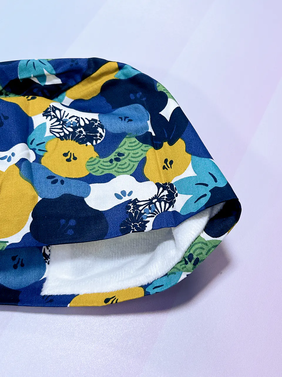 Gorro clínico fondo azul c/flores  3