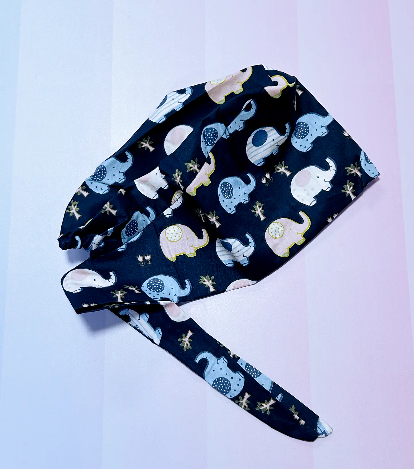 Gorro clínico fondo azul elefantes 1