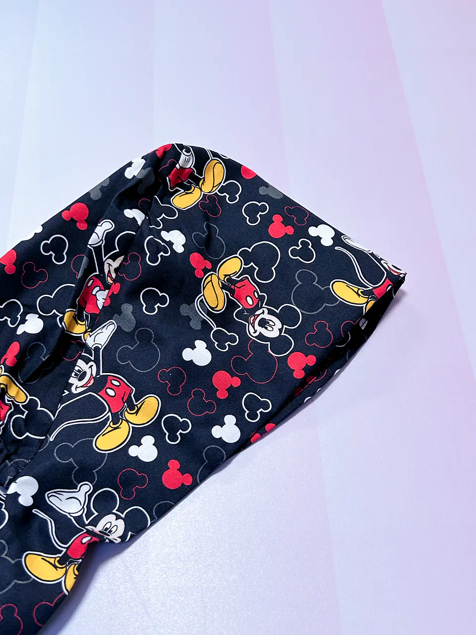 Gorro clínico mickey fondo negro  2