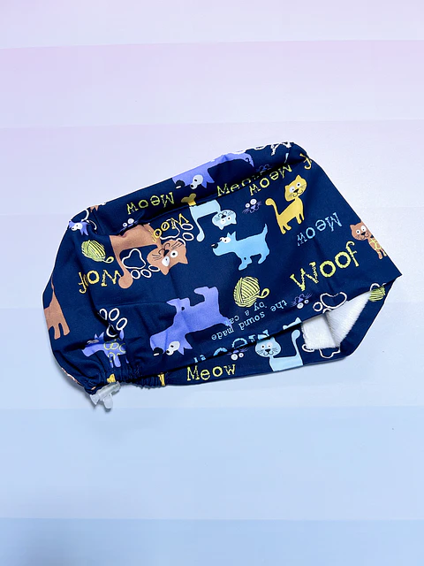 Gorro clínico cat dog fondo azul marino