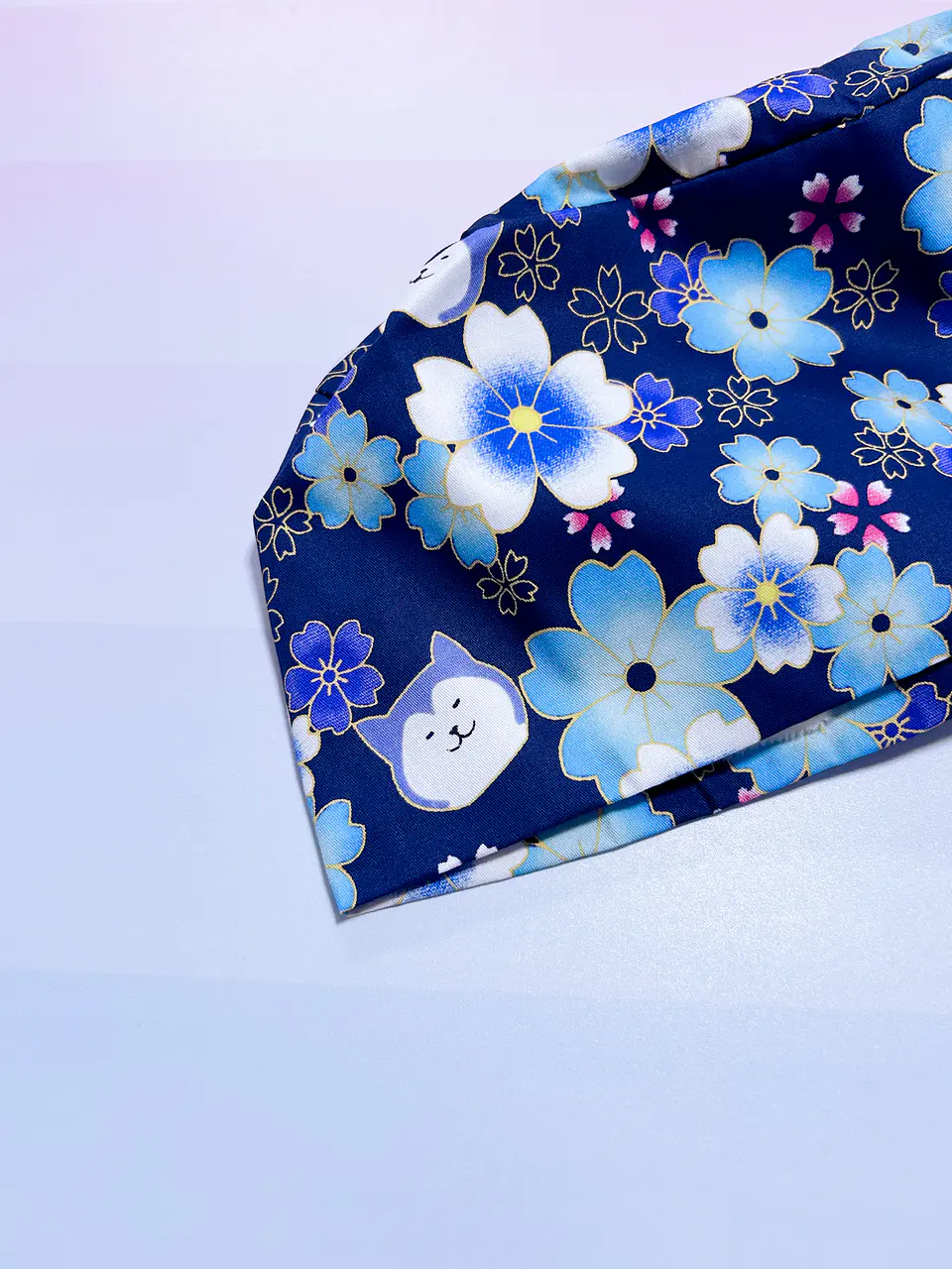 Gorro clínico flores fondo azul marino 2