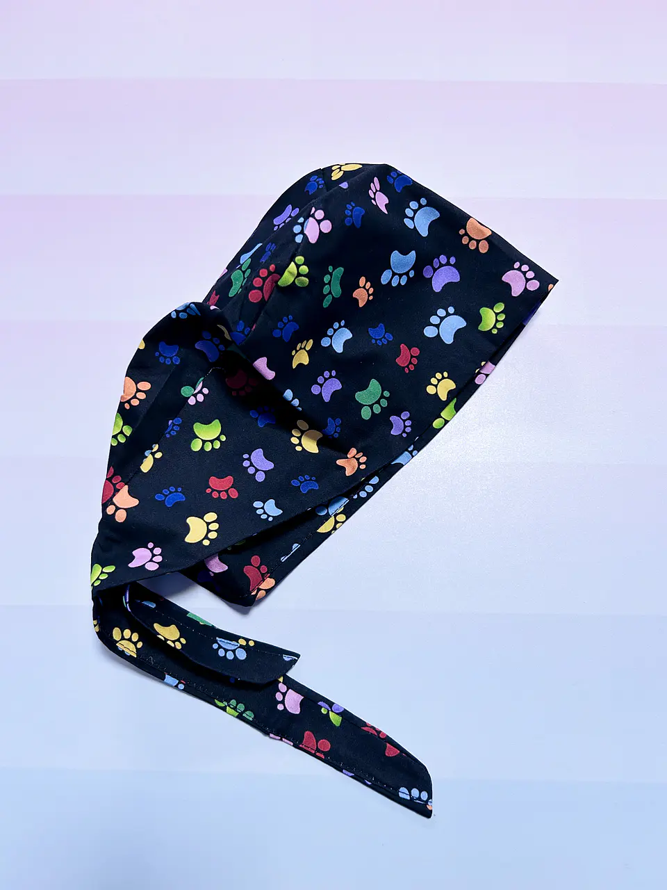 Gorro clínico patitas fondo negro 3