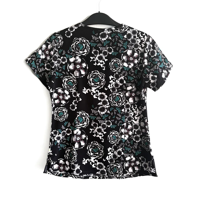 Talla S Scrub mujer elasticado flores $8000