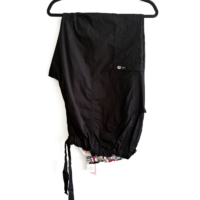 Talla 3XL Pantalon mujer Koi negro NUEVO $10.000