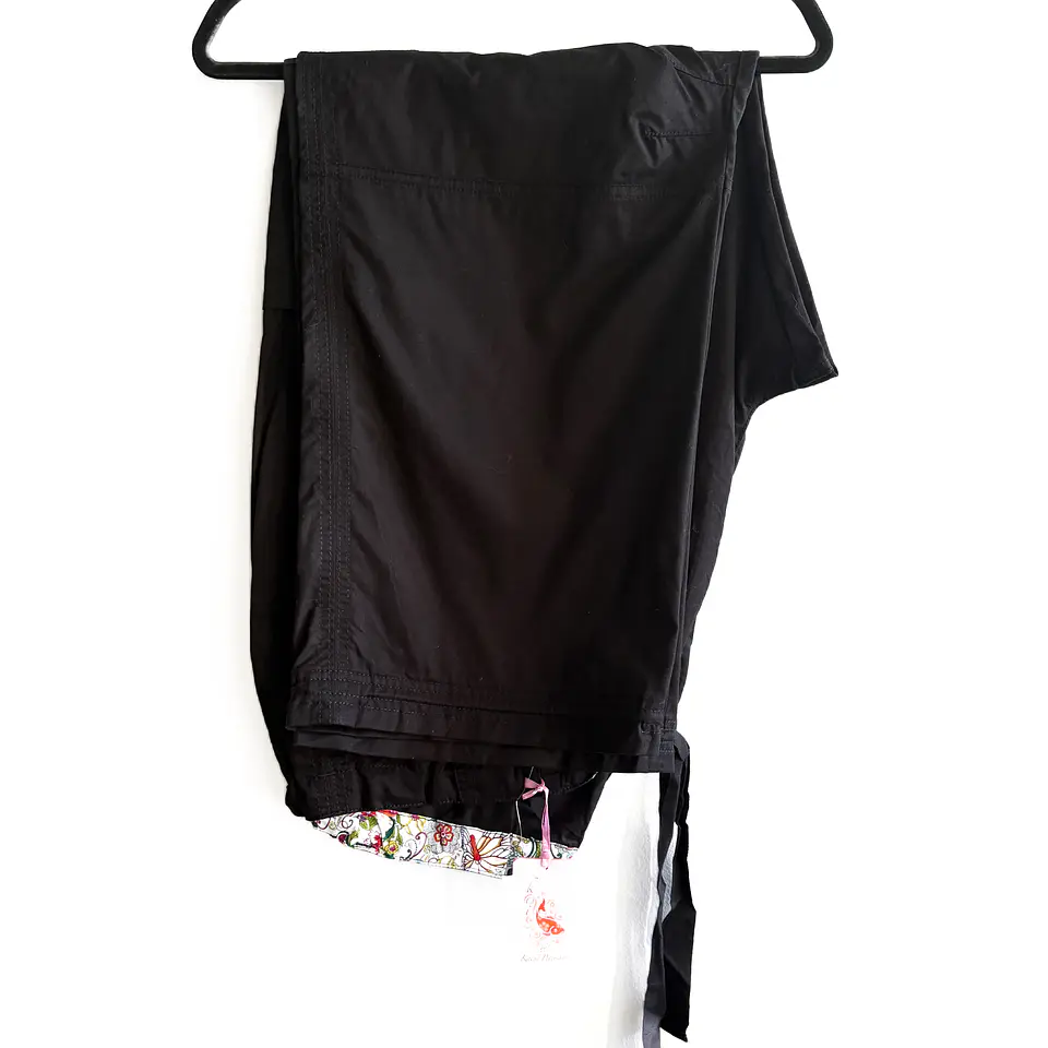 Talla 3XL Pantalon mujer Koi negro NUEVO $10.000 2