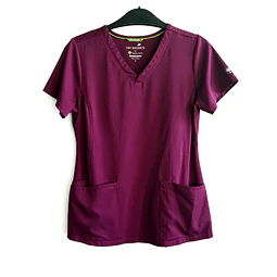 Talla S Scrub burdeo mujer elasticado $8000