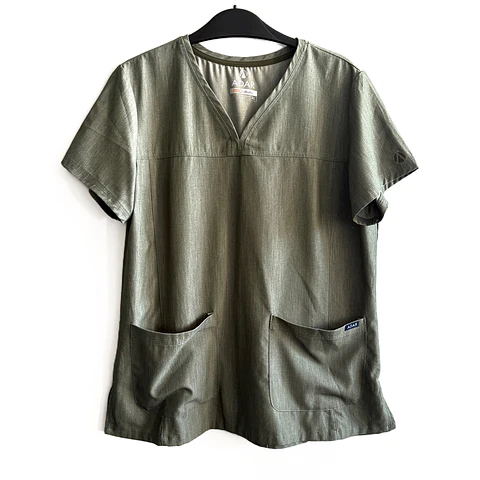 Talla XL Scrub mujer verde musgo elasticado $8000