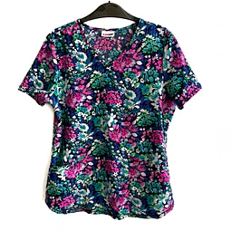 Talla M Scrub mujer flores elasticado $8000