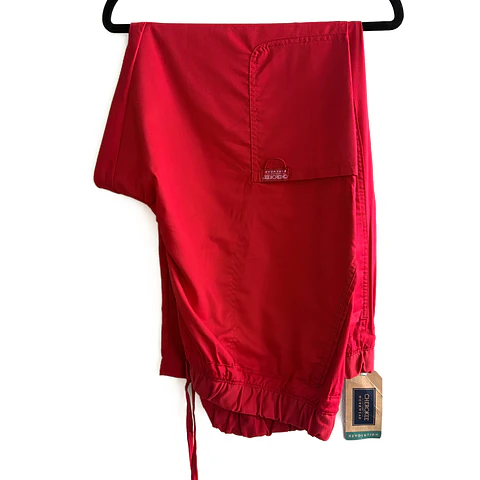Talla XXL Pantalon rojo Cherokee NUEVO $10000