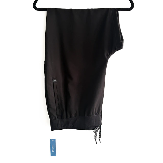 Talla XL Pantalon negro NUEVO $10.000