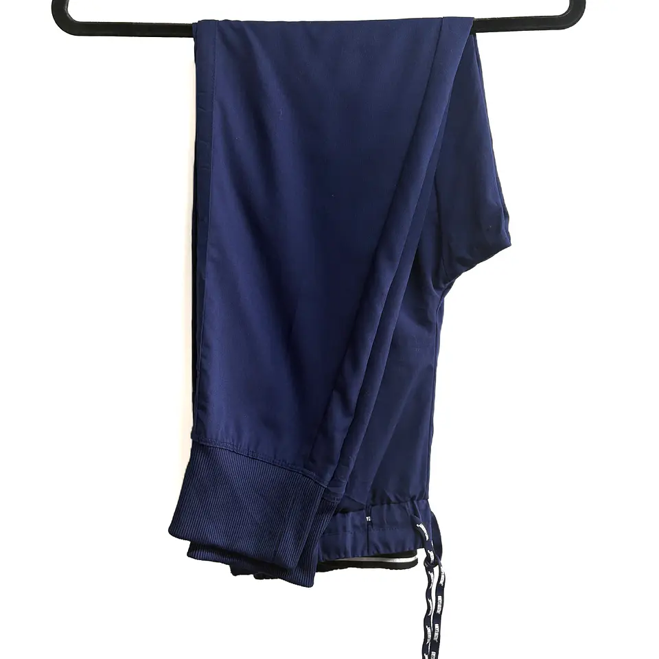 Talla S Pantalon azul marino Greys Anatomy $8000 2