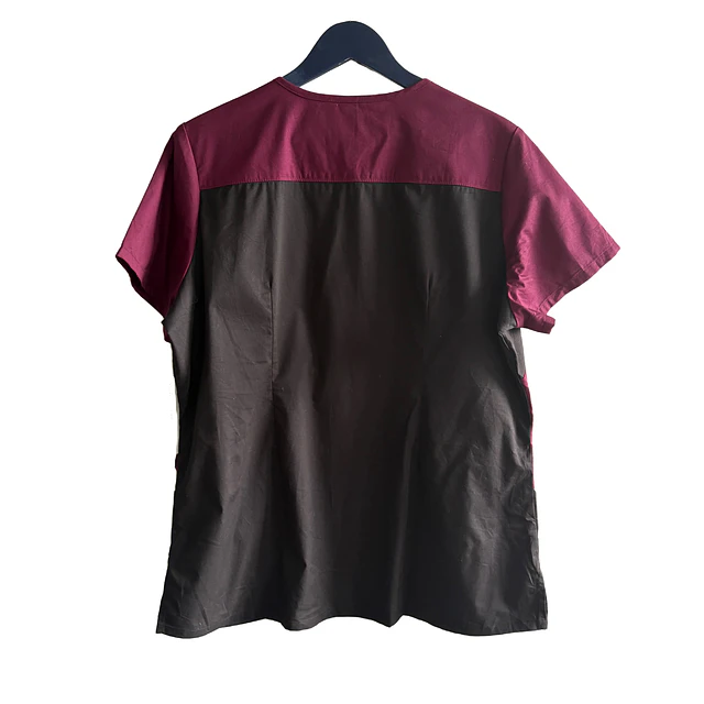 Talla L Scrub mujer burdeo y negro Buttersoft NUEVO $10.000