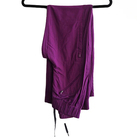 Talla S Pantalón mujer burdeo elasticado $8000