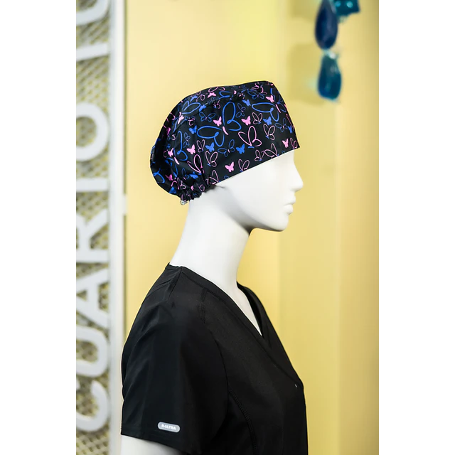 Gorro clínico mariposas fondo negro