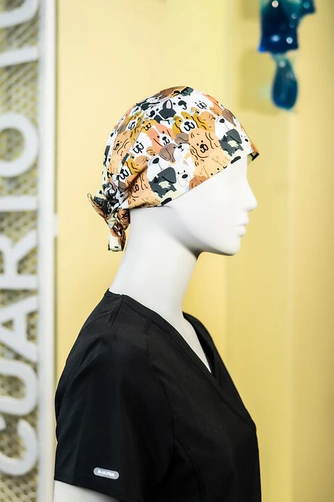 Gorro clínico diseño perritos 