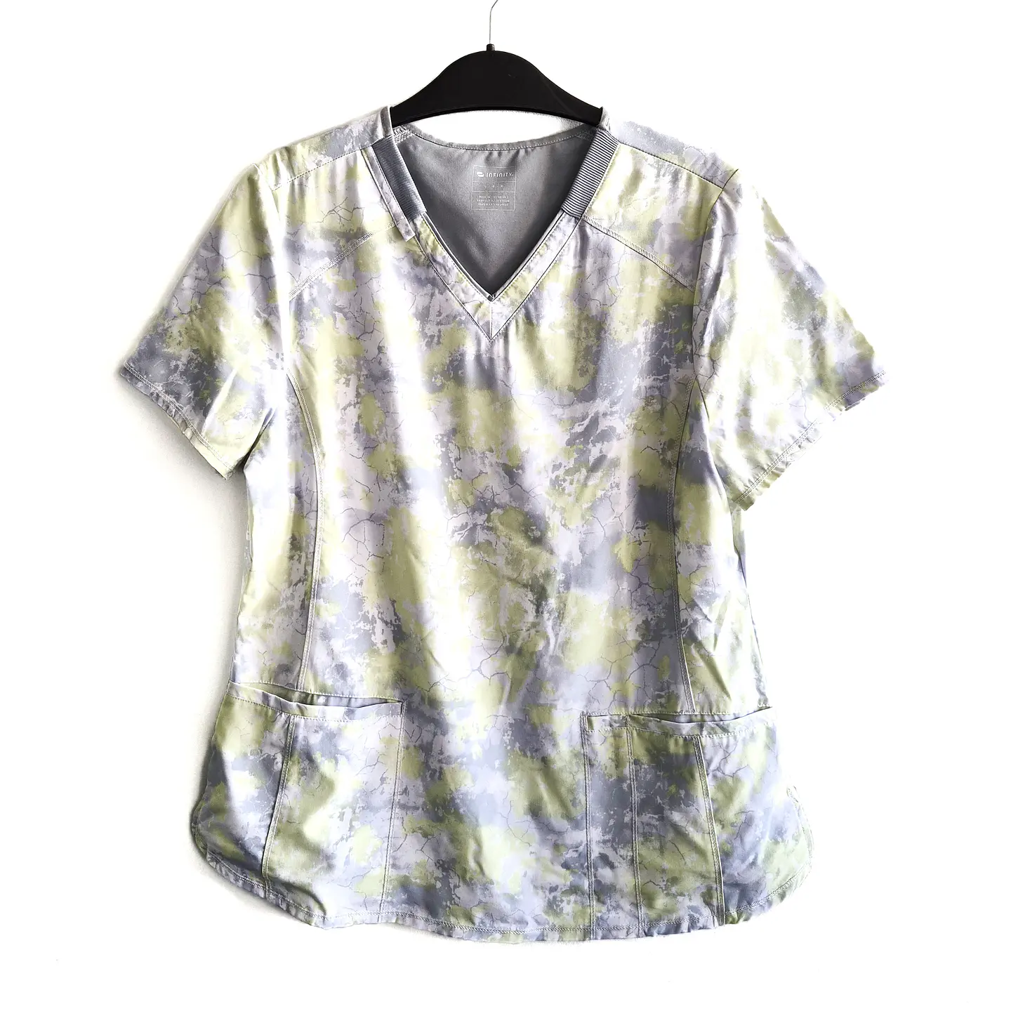 Talla L Scrub mujer infinity diseños verdes y gris $8000 1