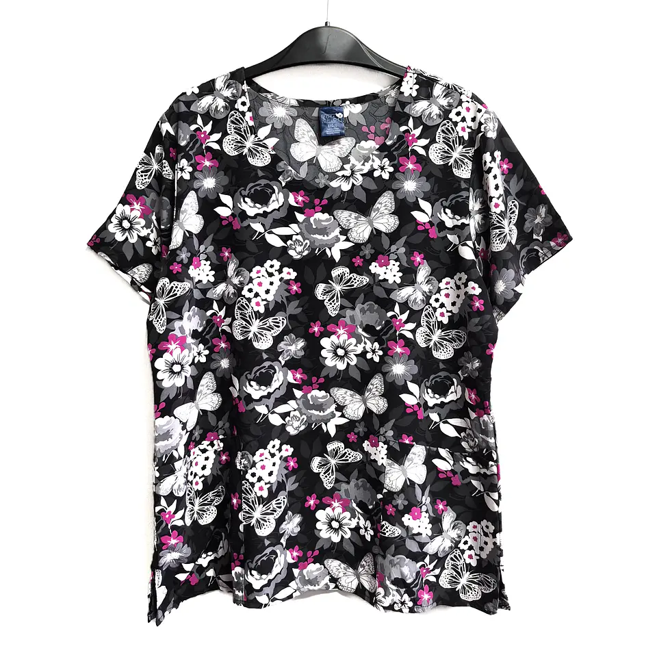 Talla L Scrub mujer semielasticado flores y mariposas $8000 1
