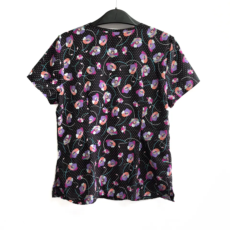 Talla M Scrub mujer Koi diseño flores semielasticado $8000 2