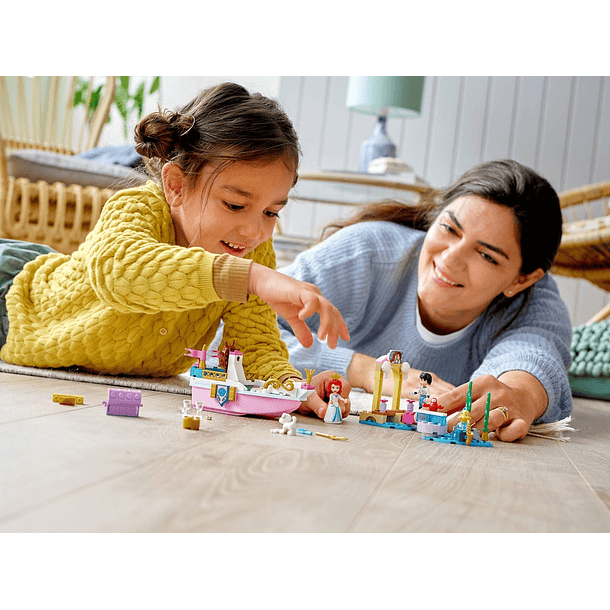 O Barco de Cerimónia da Ariel 4