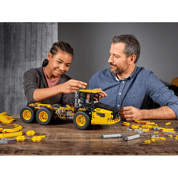 6x6 Transportador Articulado Volvo 6