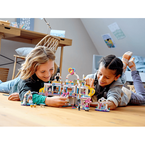 Centro Comercial de Heartlake City 4