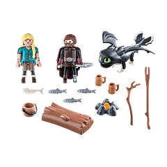 Hiccup e Astrid com Dragão Bebê