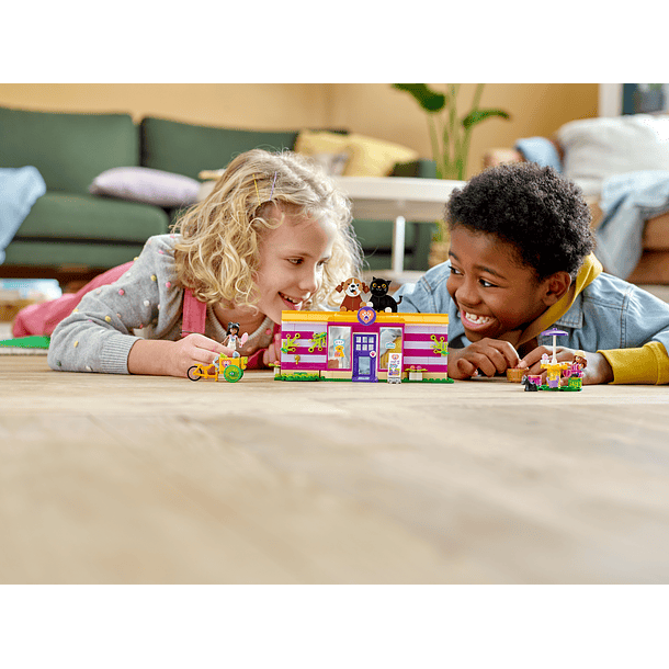 Café de Adoção de Animais 3