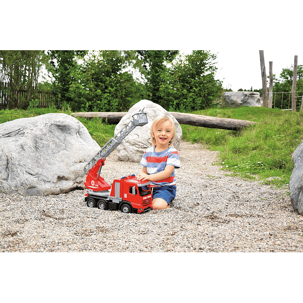 Lena - Camião Mercedes Arocs dos Bombeiros 3