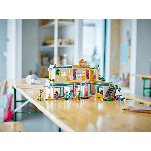 Escola Internacional de Heartlake 4