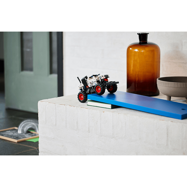 Monster Jam - Monster Mutt Dalmatian 7