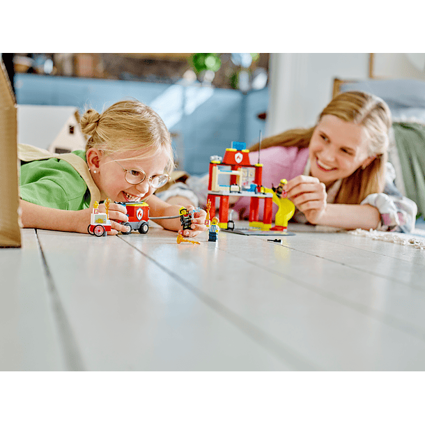 Quartel e Camião dos Bombeiros 4