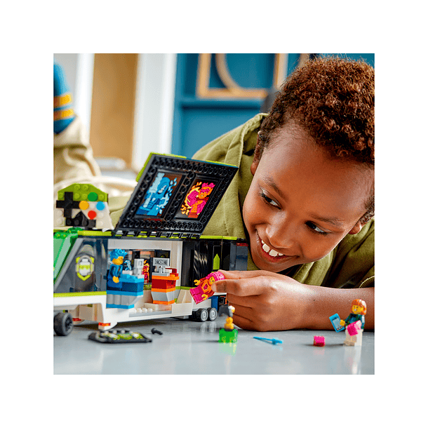 Camião do Torneio de Vídeojogos 4