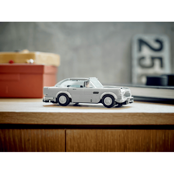 007 Aston Martin DB5 6