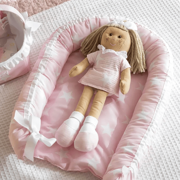 La Nina Carlota - Cobertura Cama 4