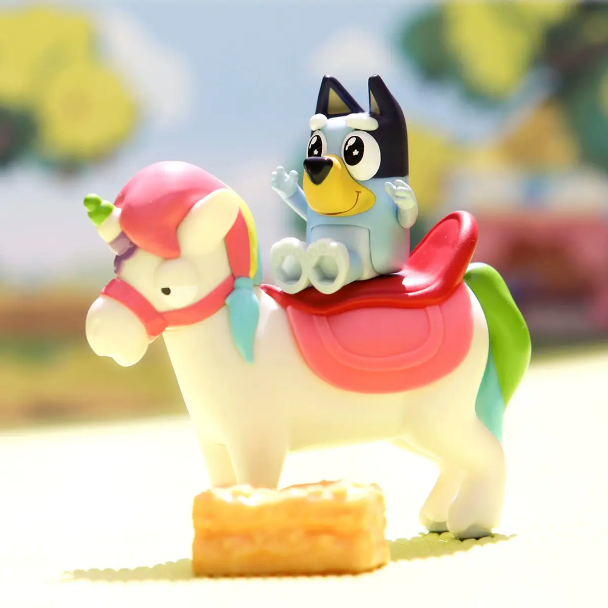 Bluey - Veículo e Figura Bluey's Unipony Ride | Cubos Luminosos