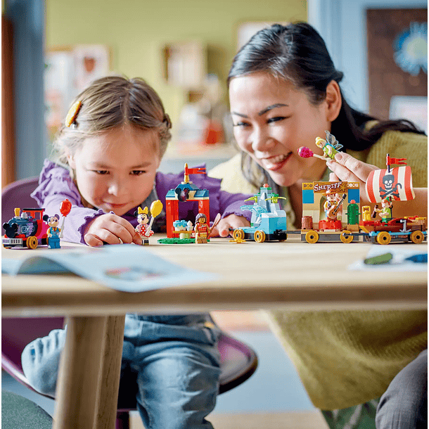 Comboio de Celebração da Disney 7