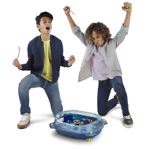Beyblade Burst QuadStrike - Estádio Thunder Edge 6