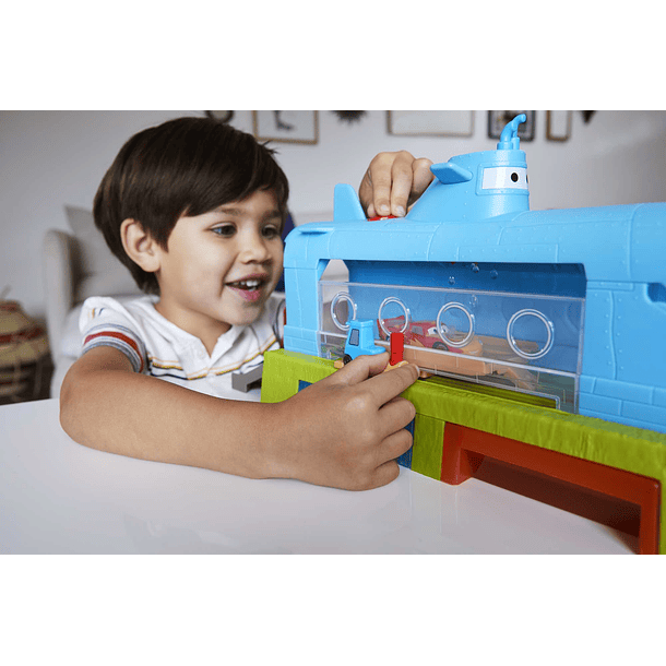 Cars on the Road - Submarino Baleia Auto Lavagem de Carros 6