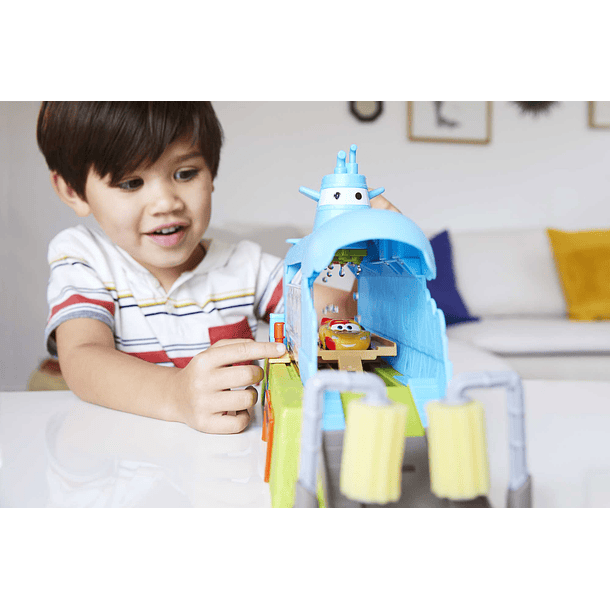 Cars on the Road - Submarino Baleia Auto Lavagem de Carros 7