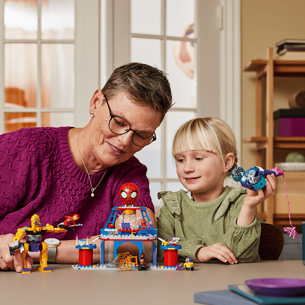  Equipa Spidey – Quartel-general da Teia Giratória 5