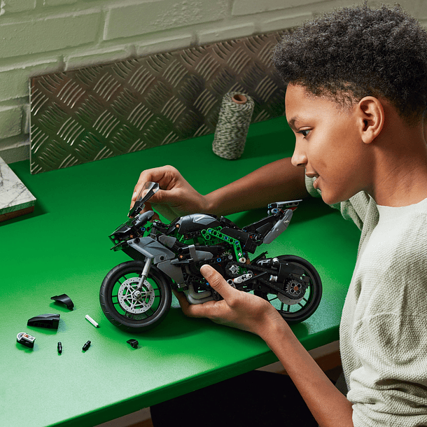 Mota Kawasaki Ninja H2R 7