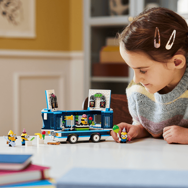  Autocarro de Festa com Música dos Minions 8