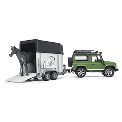Land Rover Defender com Atrelado e Cavalo