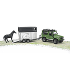 Land Rover Defender com Atrelado e Cavalo 2