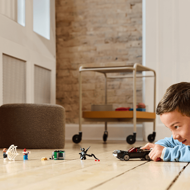 Spider-Man contra Muscle Car do Venom 4