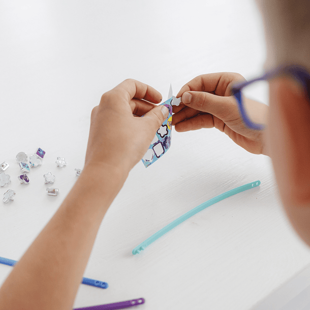 Stitch - Kit Pulseiras Brilhantes com Pingentes 8