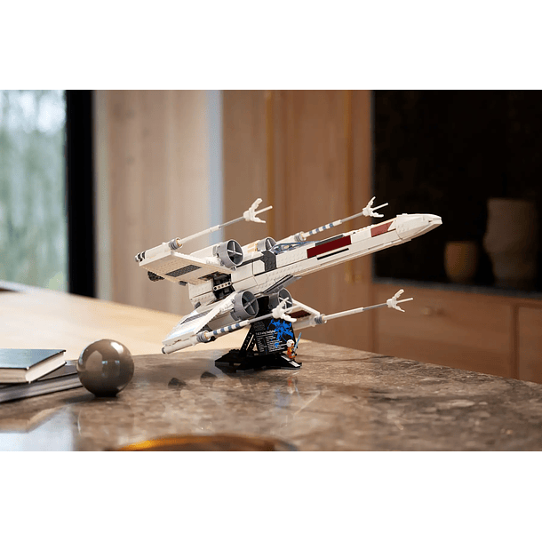 X-Wing Starfighter 8