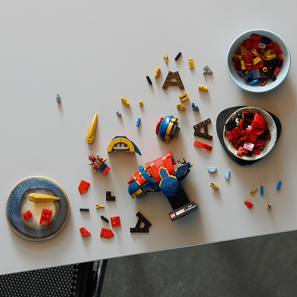 Busto do Iron Spider-Man 8