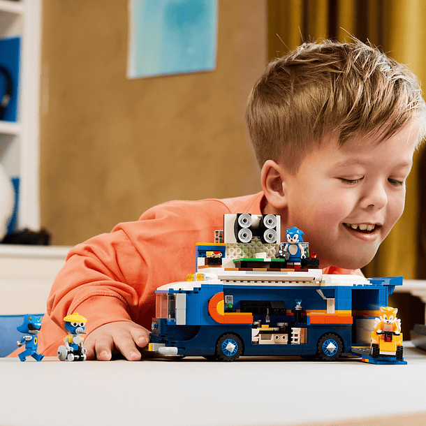 Camião de Comando Team Sonic 8